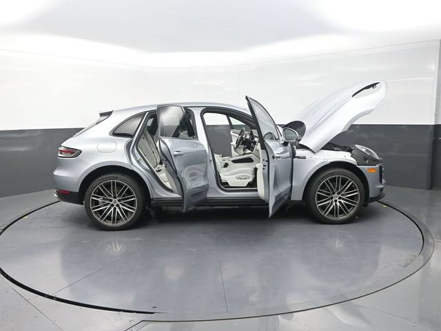 Used 2019 Porsche Macan AWD/4WD image 46