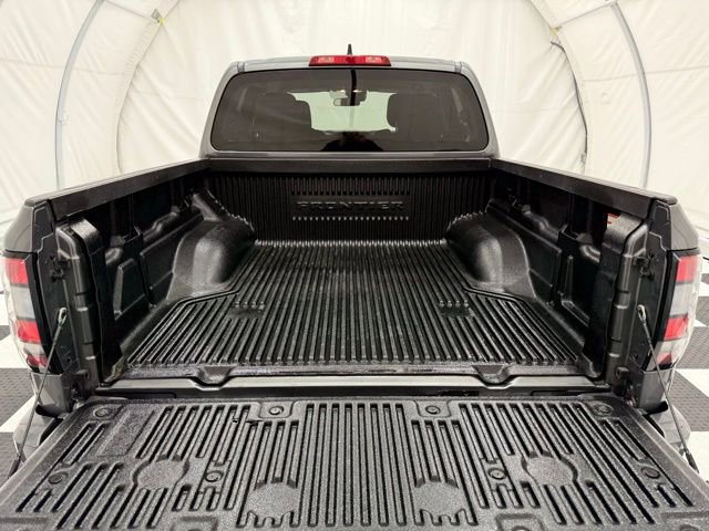 Used 2023 Nissan Frontier SV image 4