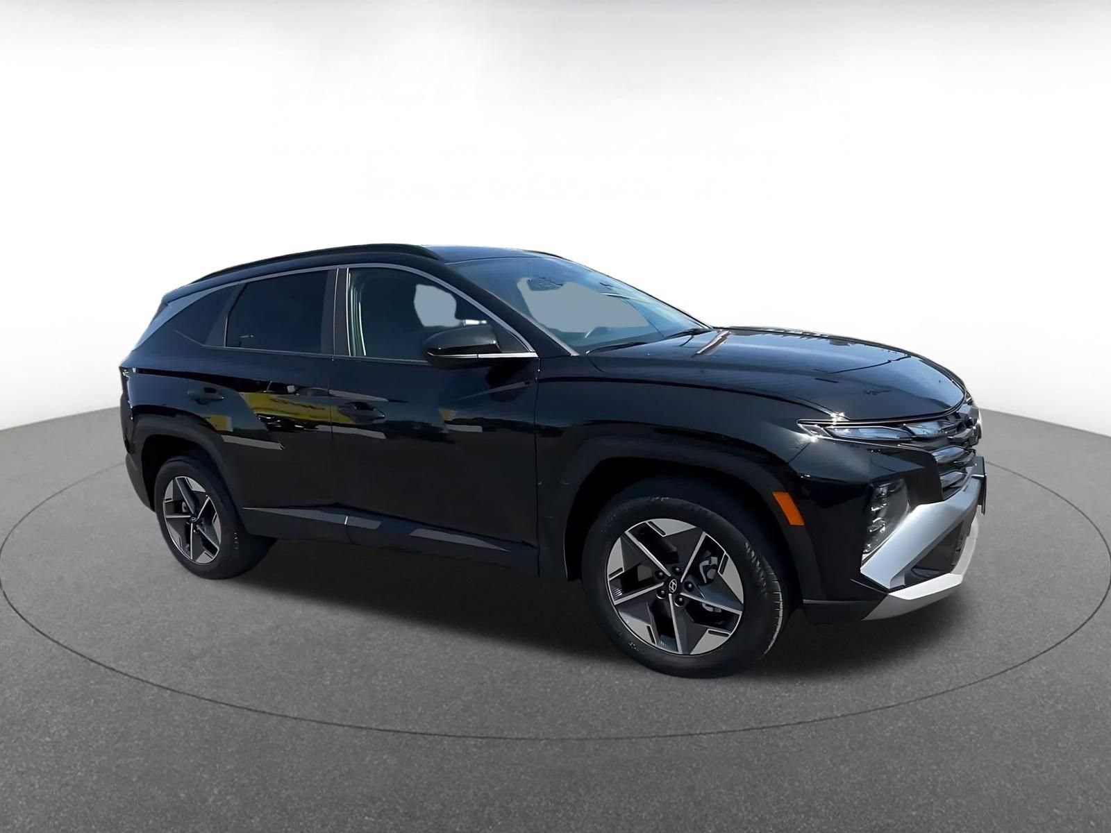 Used 2026 Hyundai Tucson SEL Plus AWD/4WD image 2