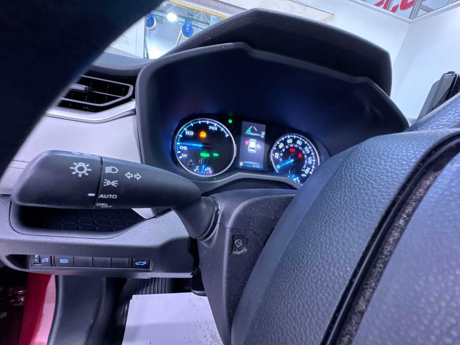 Used 2022 Toyota RAV4 XLE w/ Convenience Package AWD/4WD image 18