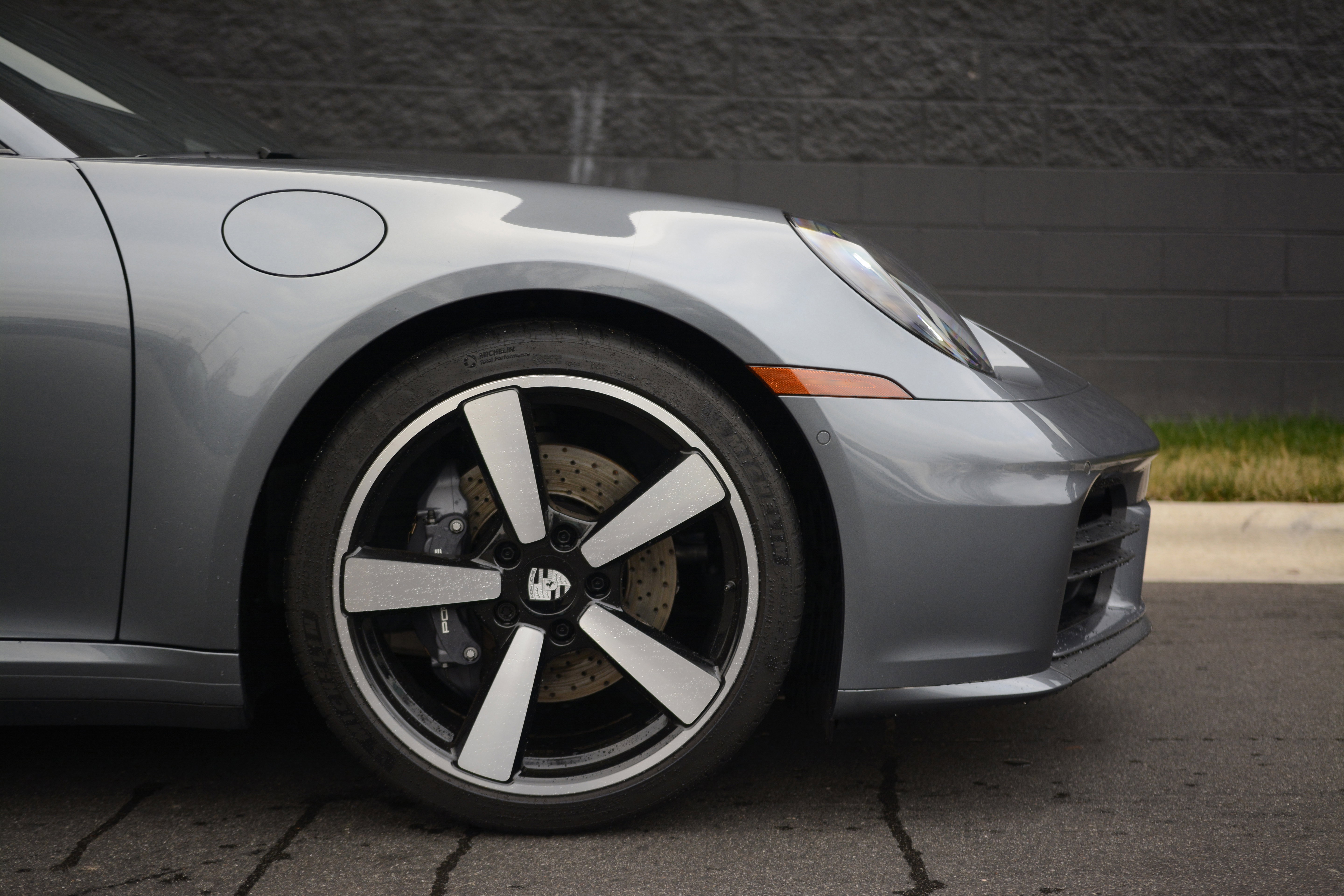 Certified 2025 Porsche 911 Carrera T RWD image 39
