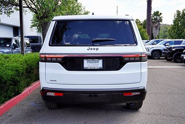 New 2026 Jeep Grand Wagoneer Limited AWD/4WD image 10