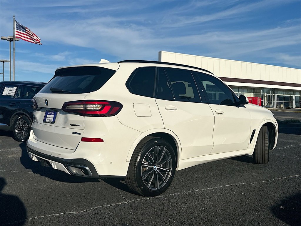 Used 2022 BMW X5 xDrive40i w/ M Sport Package image 7