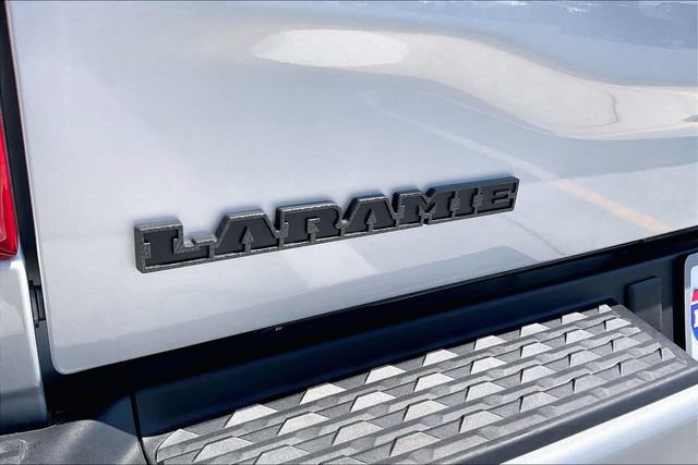 New 2026 RAM 3500 Laramie AWD/4WD image 12