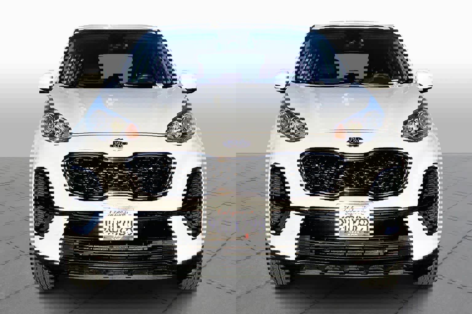 Used 2020 Kia Sportage LX image 3