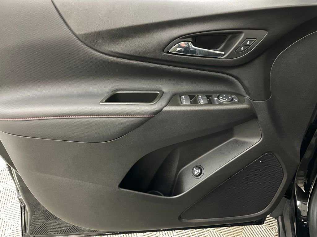 Used 2024 Chevrolet Equinox RS image 24