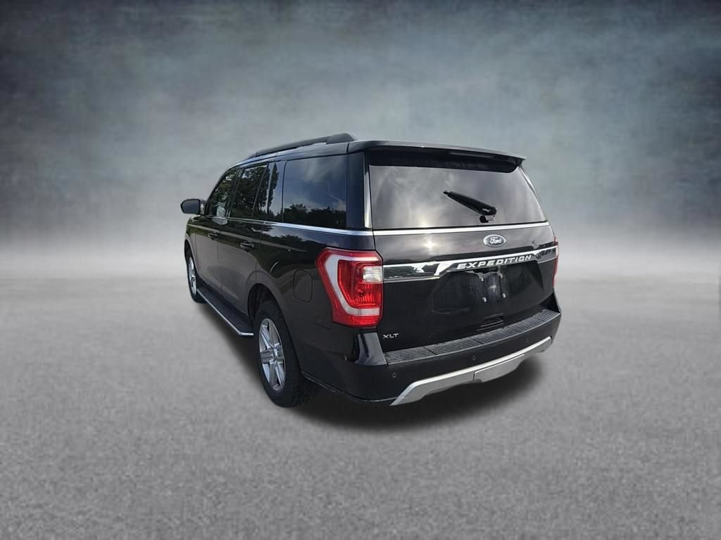 Used 2019 Ford Expedition XLT w/ Equipment Group 202A AWD/4WD image 3
