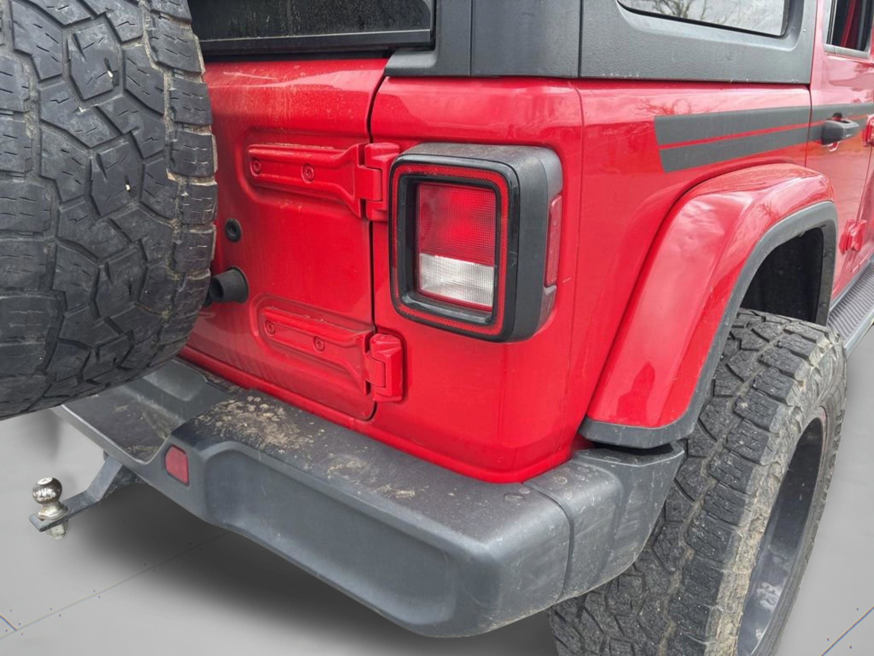 Used 2019 Jeep Wrangler Unlimited Sahara image 29