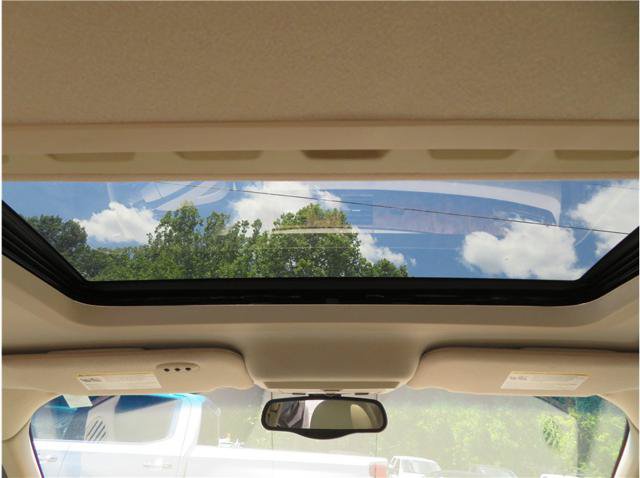 Used 2005 Ford Five Hundred Limited AWD/4WD image 3