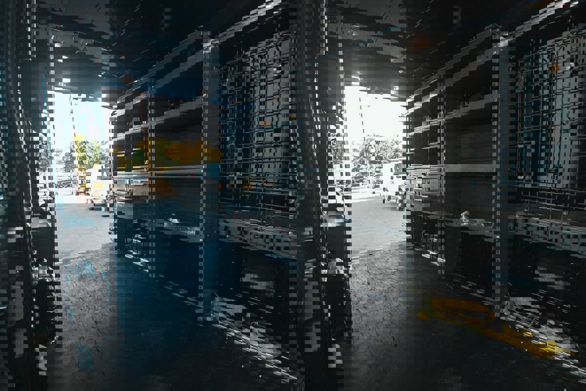 Used 2018 Ford Transit 250 148 Medium Roof image 11