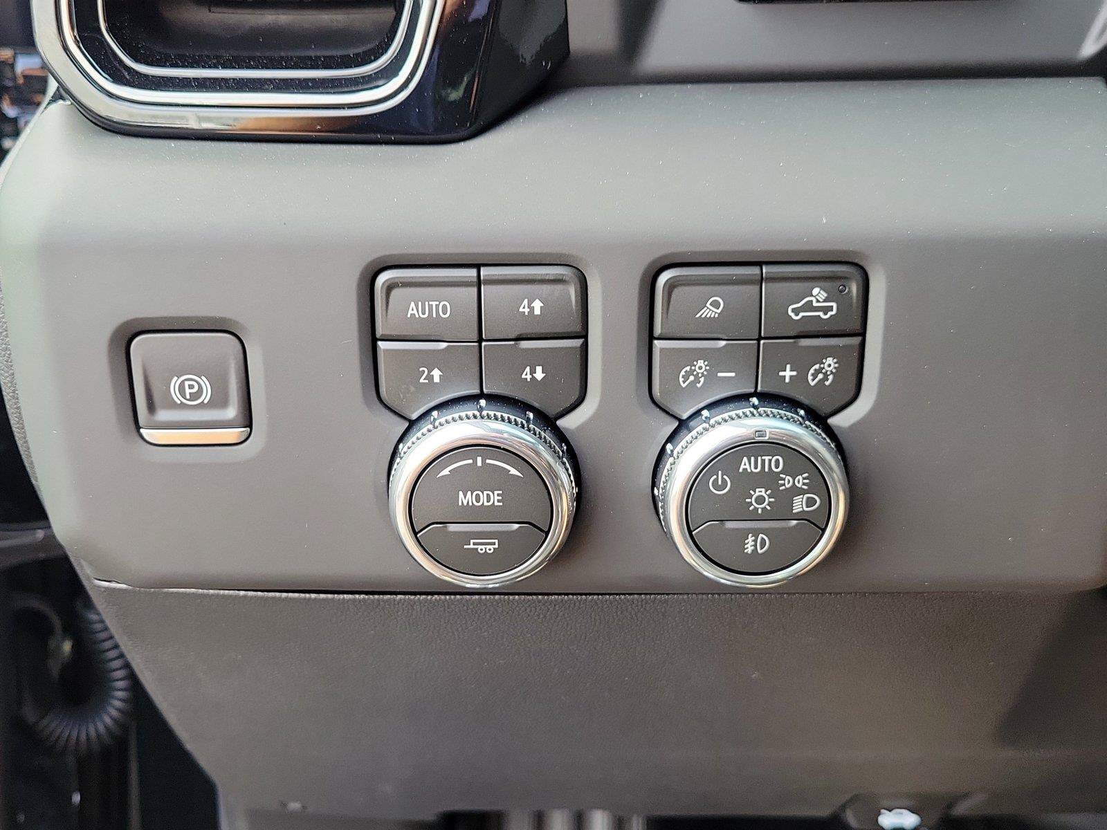 New 2026 GMC Sierra 2500 AT4 w/ AT4 Premium Plus Package AWD/4WD image 20