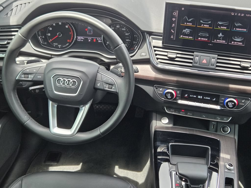 Certified 2023 Audi Q5 2.0T Premium w/ Convenience Package AWD/4WD image 35