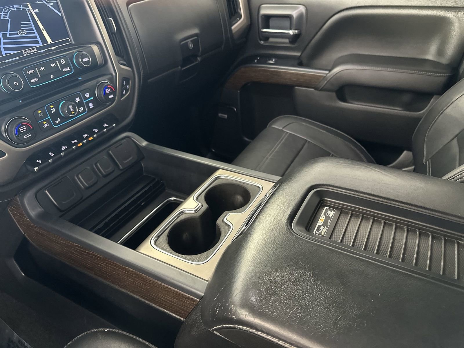 Used 2018 GMC Sierra 1500 Denali w/ Denali Ultimate Package AWD/4WD image 21