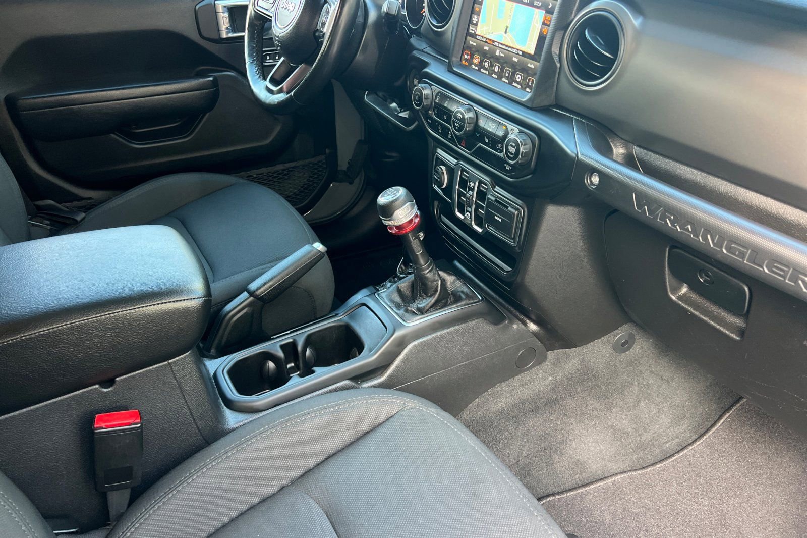 Used 2022 Jeep Wrangler Unlimited Sport w/ Sun And Sound Package image 16