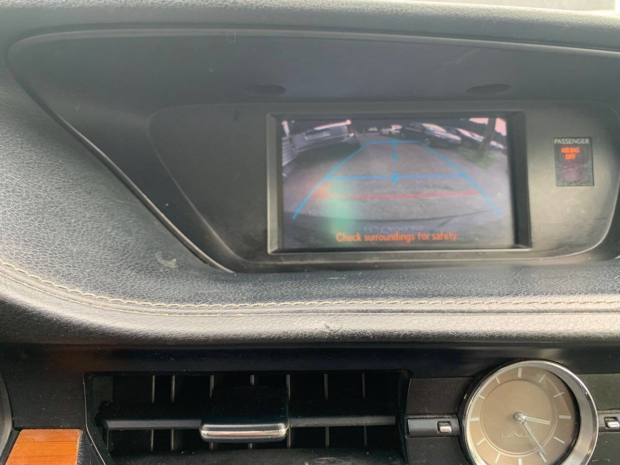 Used 2013 Lexus ES 300h Base 4dr Sedan image 17