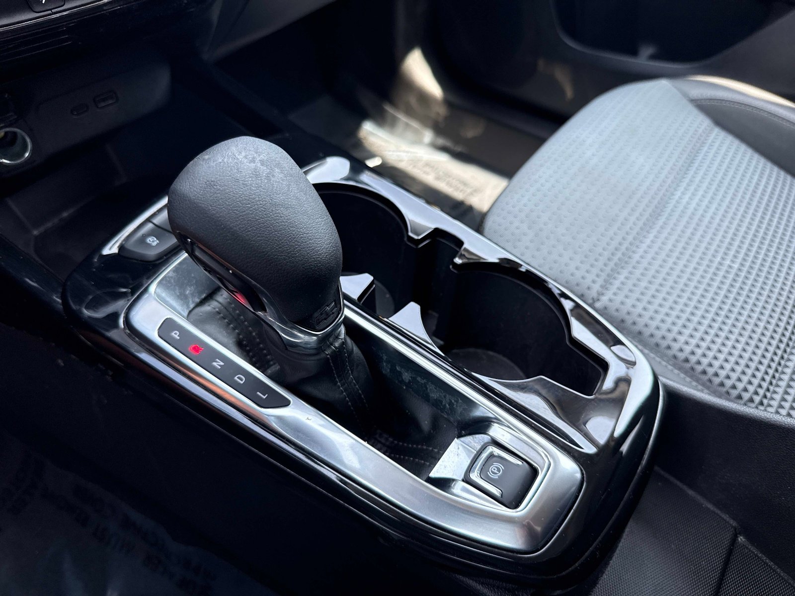 Used 2024 Chevrolet Trax LT w/ Driver Confidence Package image 23