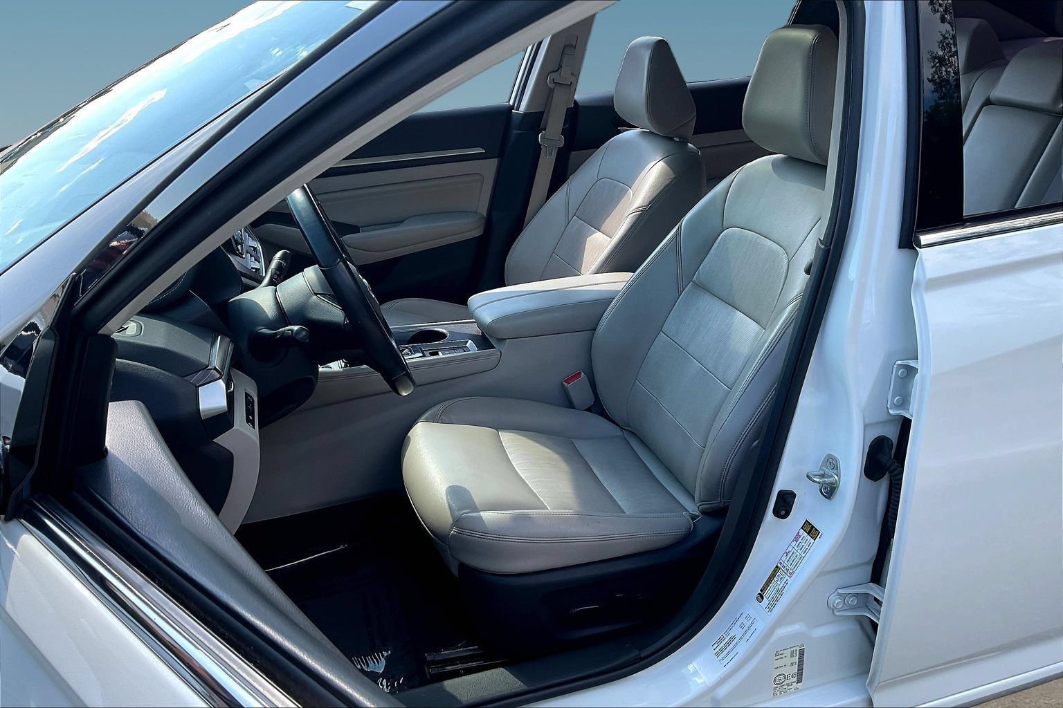 Used 2019 Nissan Altima 2.5 Platinum AWD/4WD image 20
