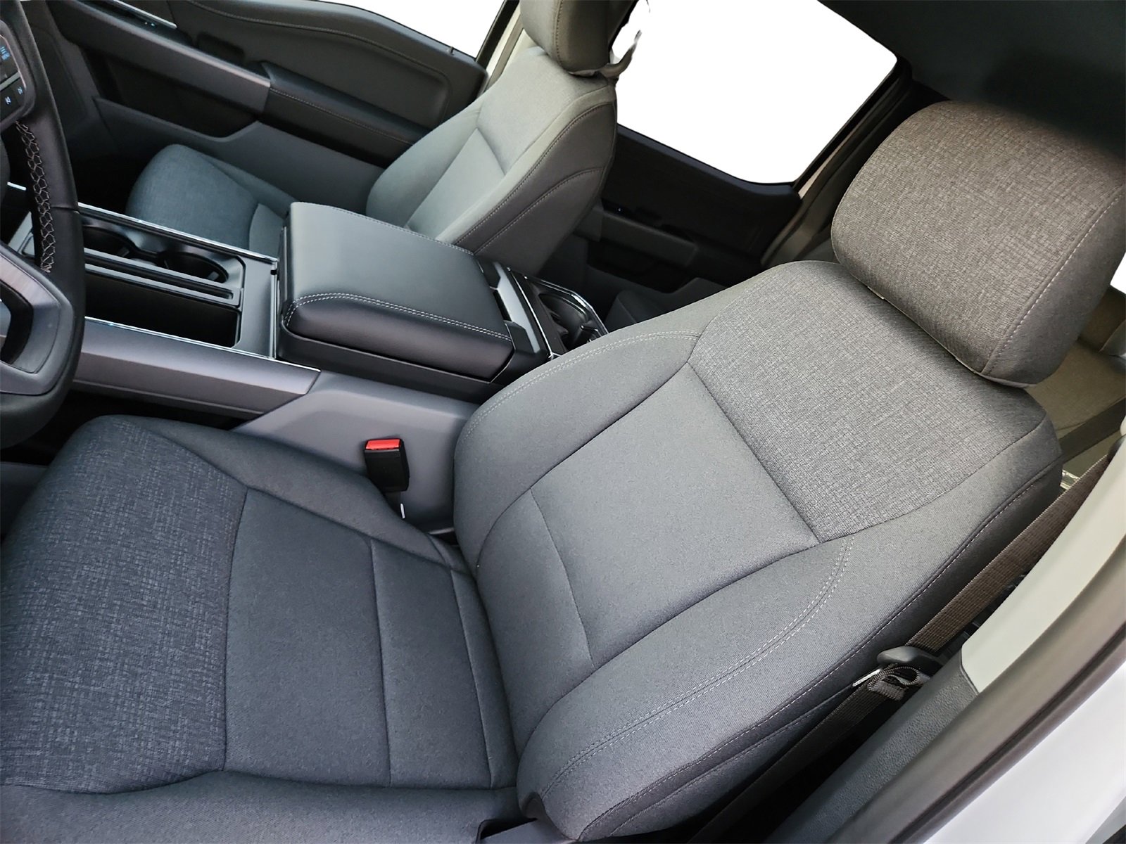 New 2025 Ford F150 XLT w/ Equipment Group 302A MID image 10