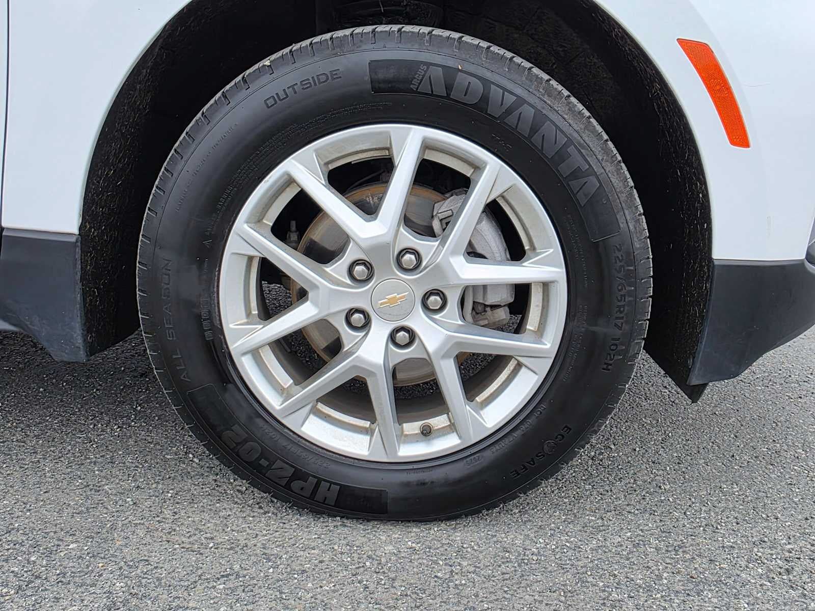 Used 2024 Chevrolet Equinox LT AWD/4WD image 9
