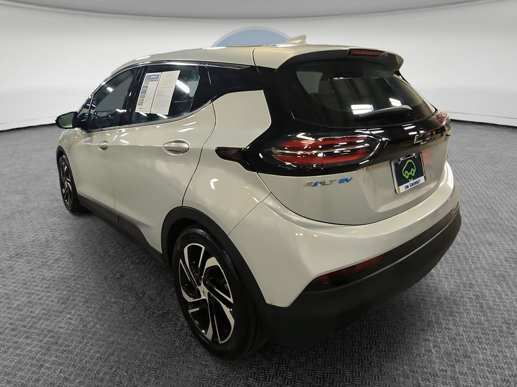 Used 2022 Chevrolet Bolt LT w/ Infotainment Package FWD image 7