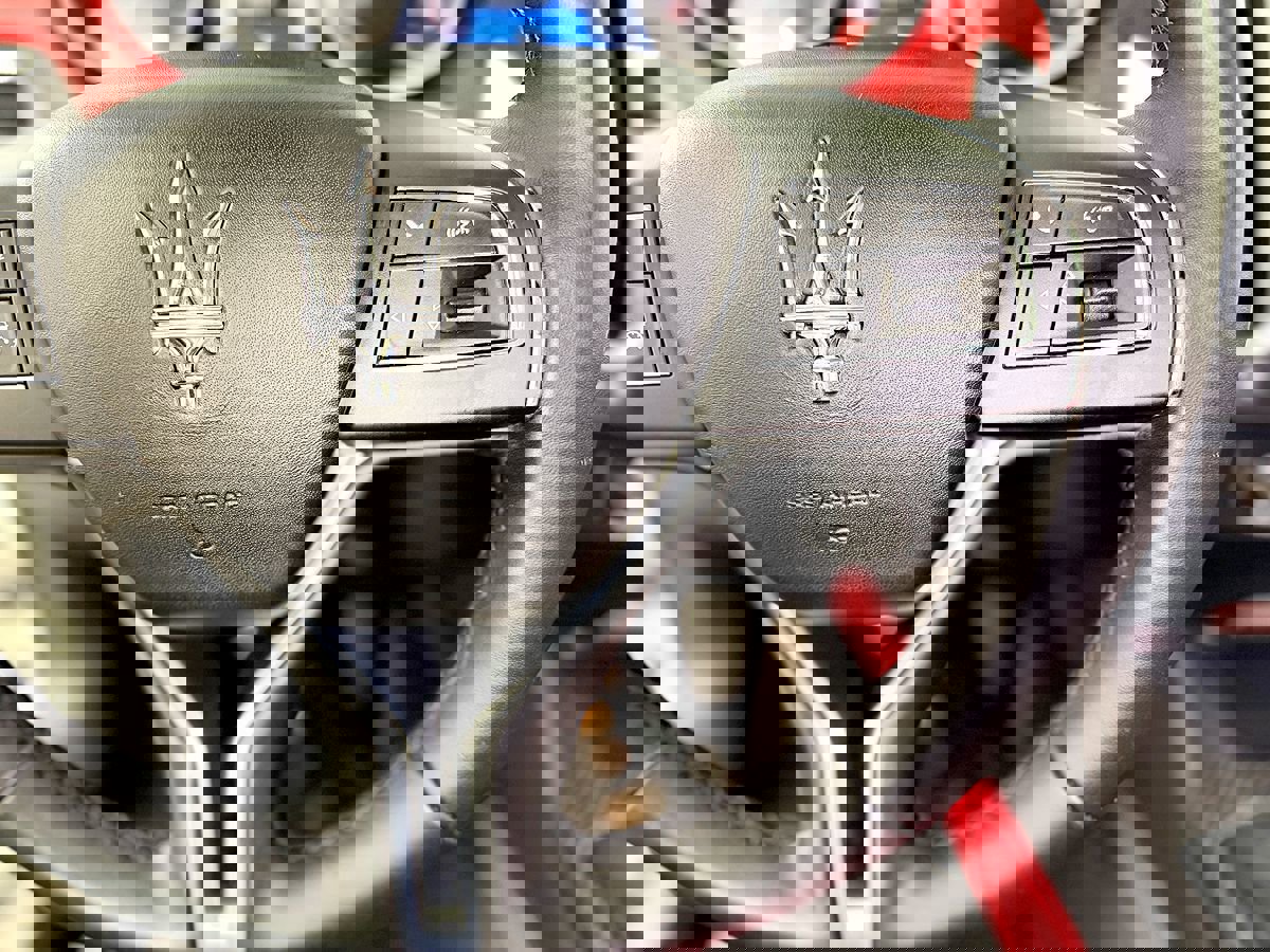 Used 2017 Maserati Levante S image 28