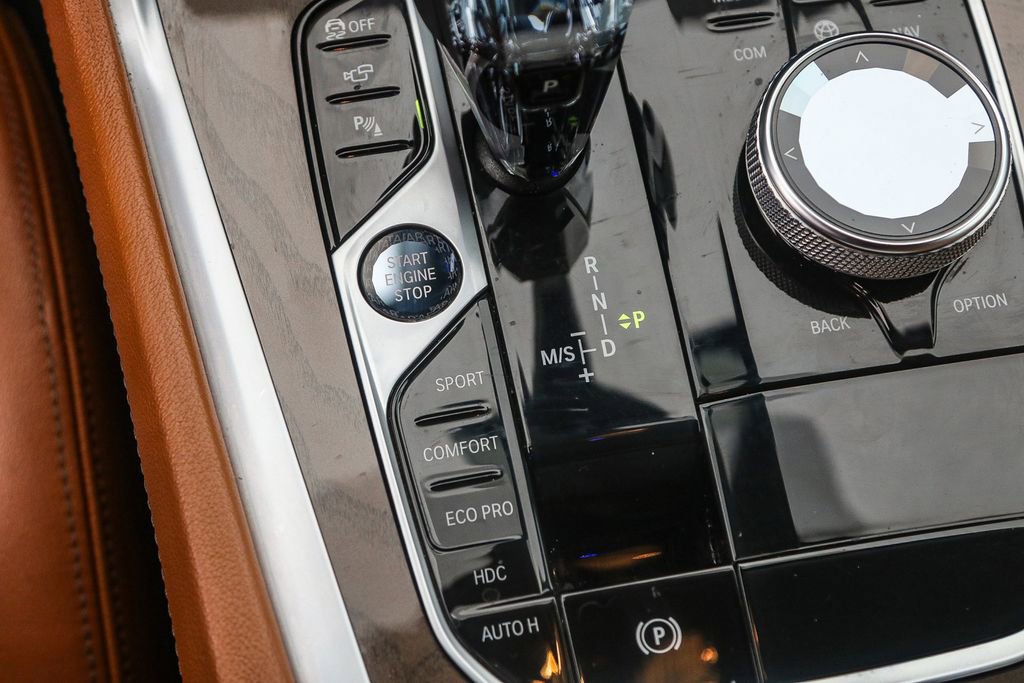 Certified 2022 BMW X6 xDrive40i w/ Executive Package image 22