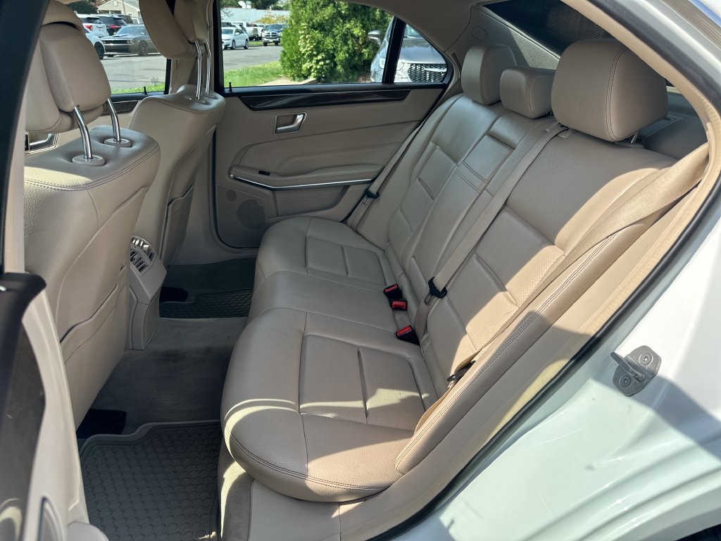 Used 2016 Mercedes-Benz E 350 4MATIC Sedan image 15