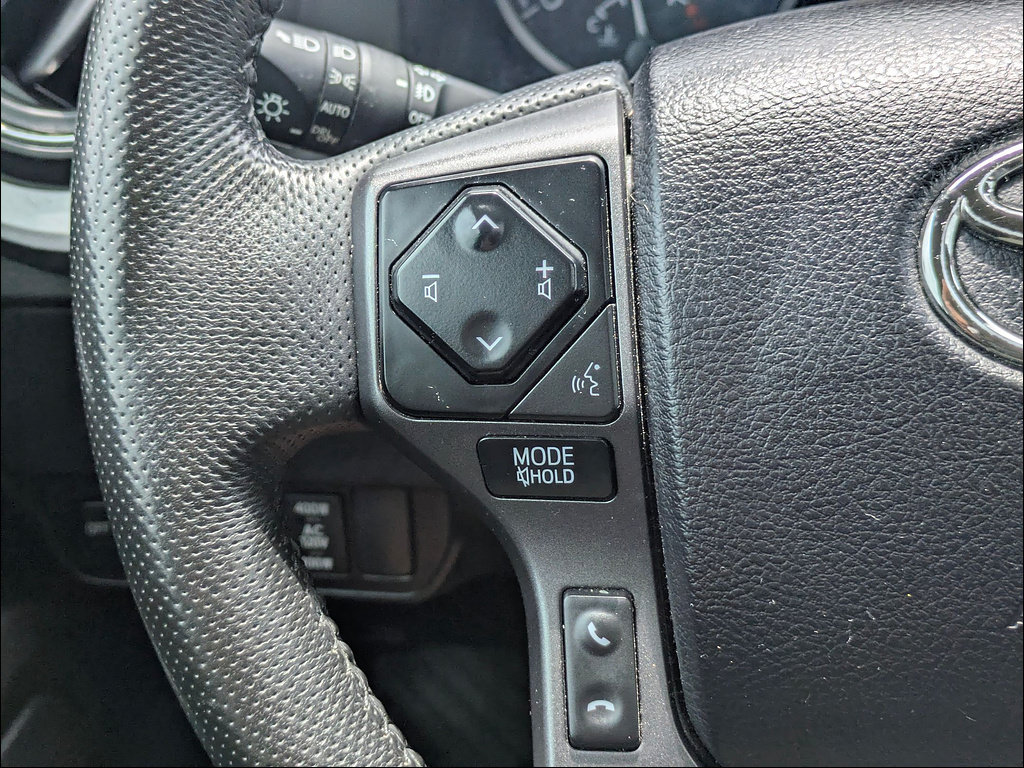 Used 2022 Toyota Tacoma TRD Sport w/ TRD Premium Sport Package AWD/4WD image 17