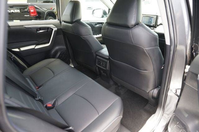 Used 2021 Toyota RAV4 XLE Premium AWD/4WD image 15