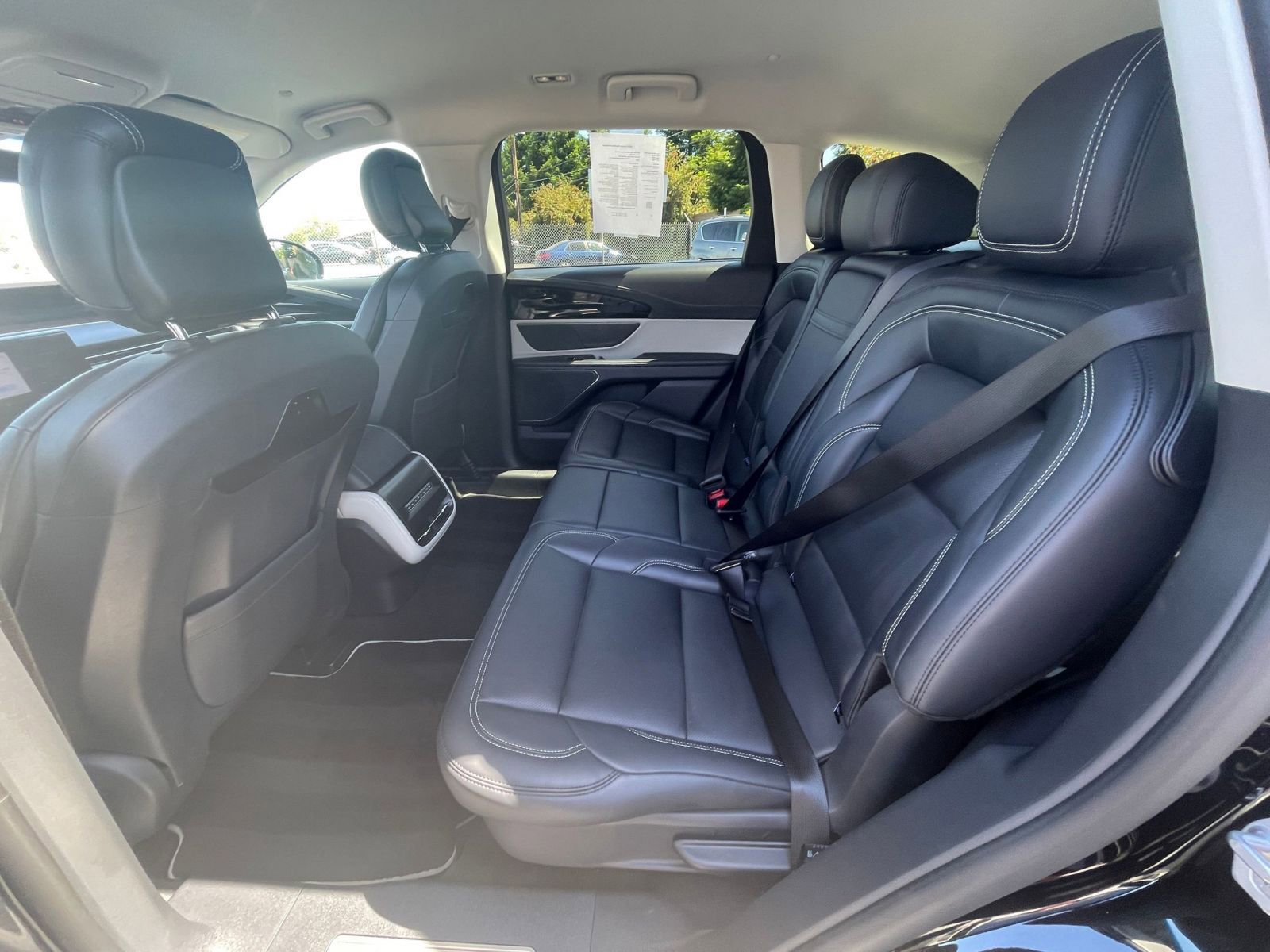 Used 2024 Lincoln Nautilus Premier image 52