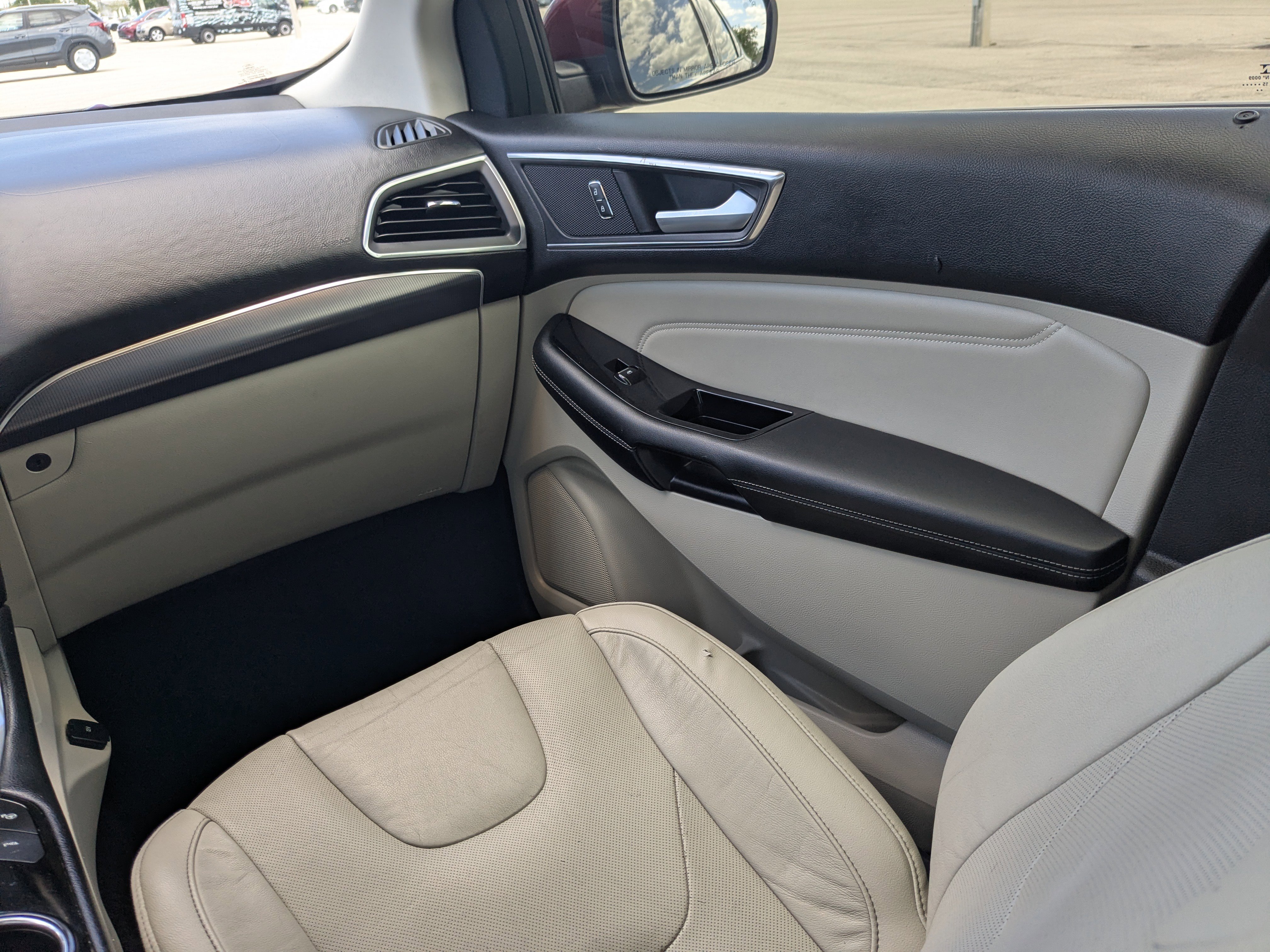 Used 2015 Ford Edge Titanium w/ Equipment Group 302A FWD image 21