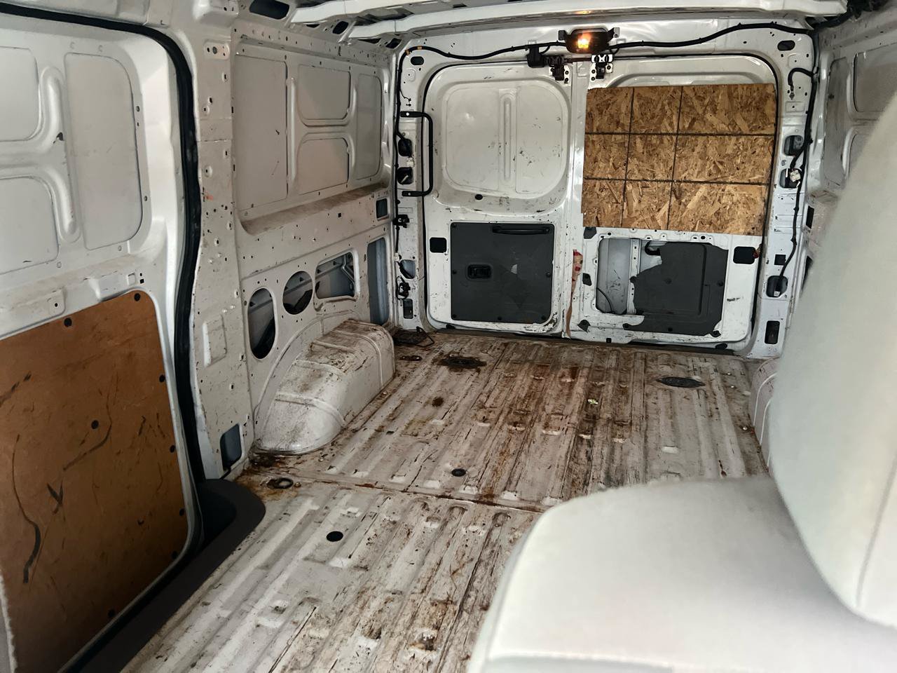 Used 2021 Nissan NV 1500 SV RWD image 16
