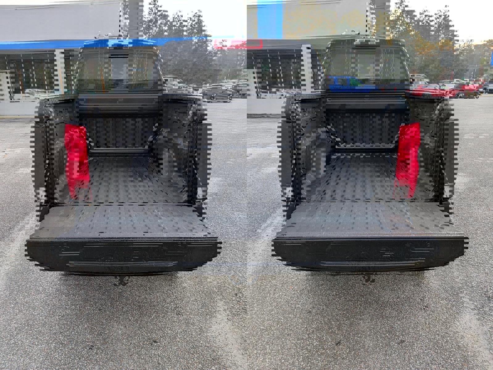 Used 2025 Chevrolet Colorado W/T image 13