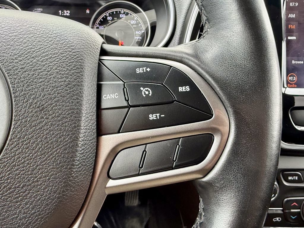 Used 2019 Jeep Cherokee Limited AWD/4WD image 27