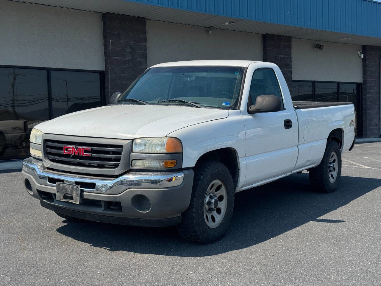 Used 2006 GMC Sierra 1500 W/T AWD/4WD image 2