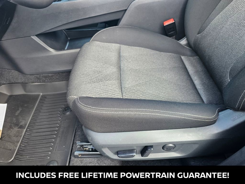 Used 2025 Nissan Rogue SV image 14