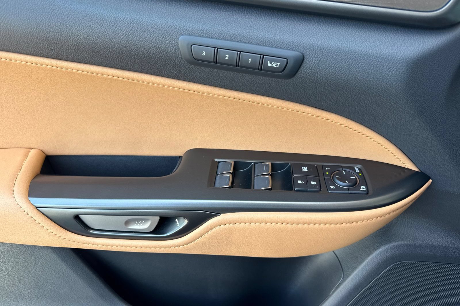 Certified 2026 Lexus NX 350 AWD w/ Accessory Package (Z1) image 12