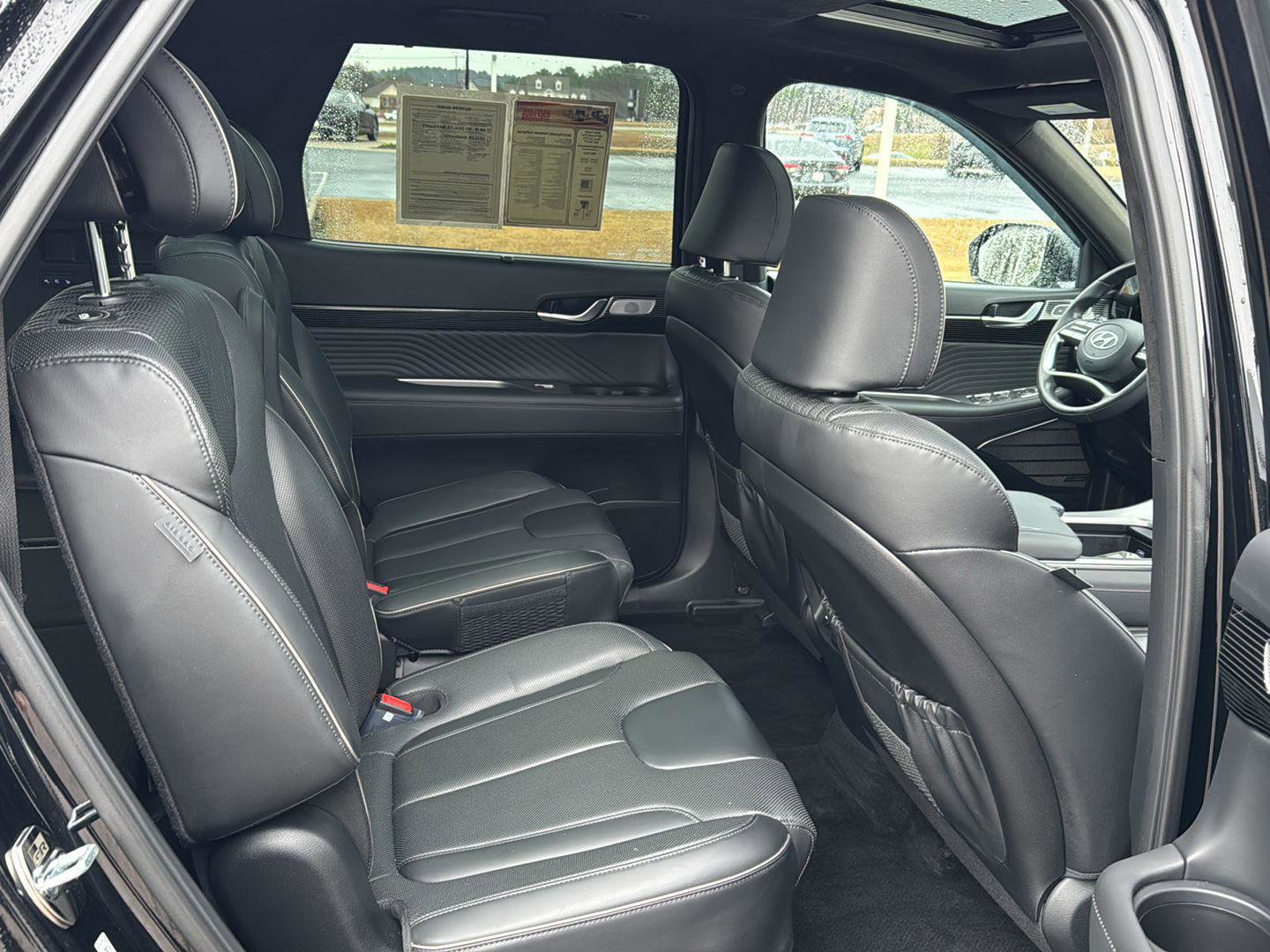 Used 2024 Hyundai Palisade Calligraphy image 11
