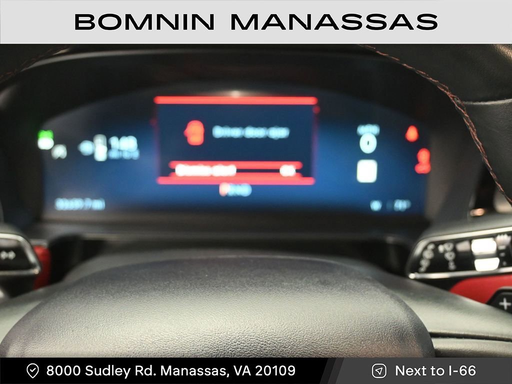 Used 2023 Lincoln Corsair Reserve AWD/4WD image 15