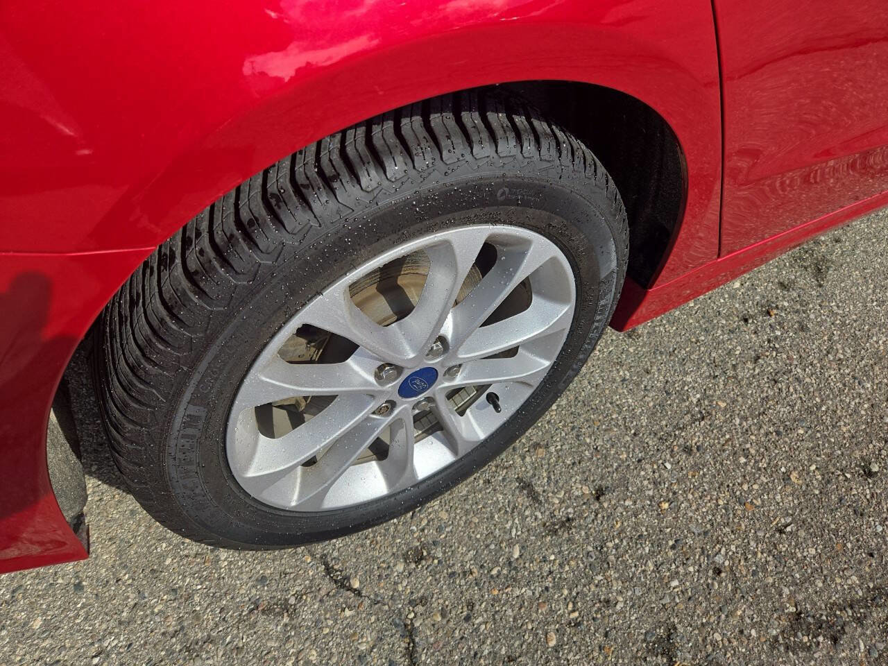 Used 2020 Ford Fusion SE FWD image 13