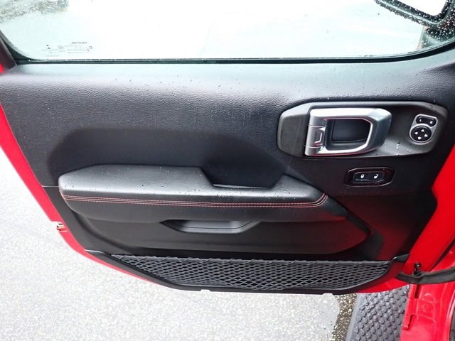 Used 2018 Jeep Wrangler Unlimited Rubicon w/ Uconnect 4C Nav & Sound Group image 18