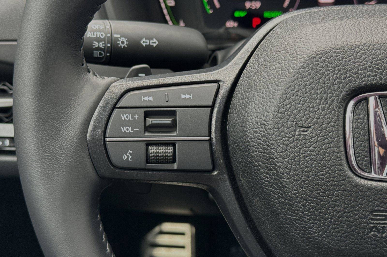 Used 2025 Honda Accord Sport image 27