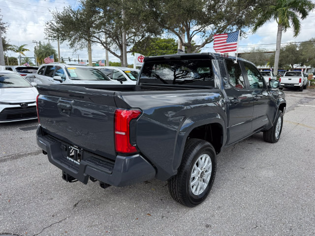 Used 2025 Toyota Tacoma SR5 AWD/4WD image 8