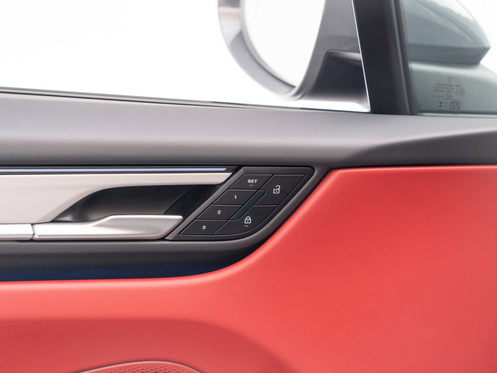 Certified 2025 Porsche Macan Electric image 22