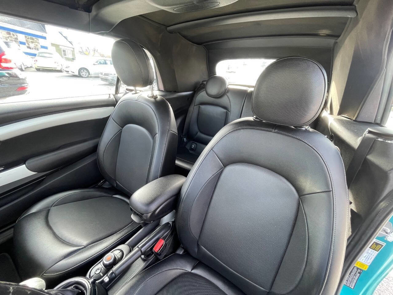 Used 2016 MINI Cooper Convertible image 18