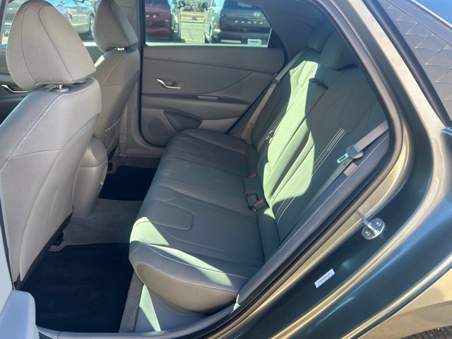 Used 2025 Hyundai Elantra SEL w/ Cargo Package FWD image 10