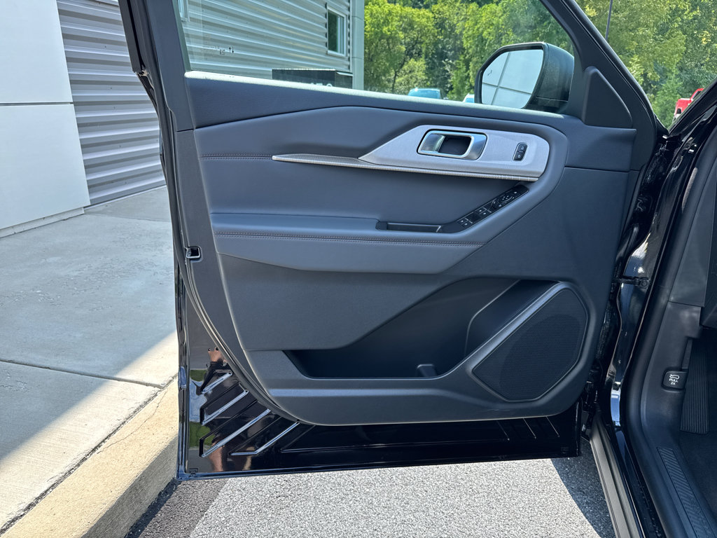 New 2026 Ford Explorer Active AWD/4WD image 24