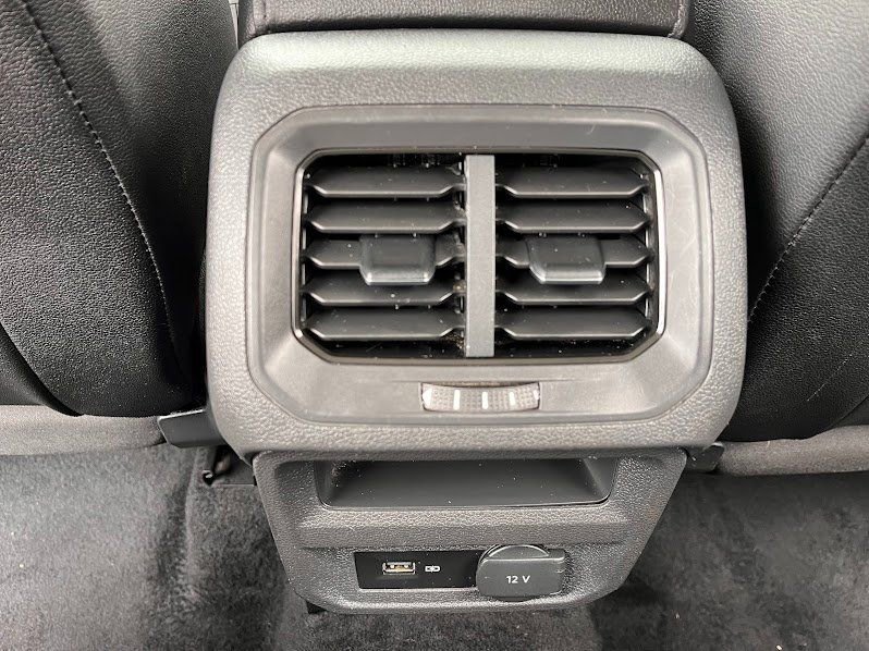 Used 2019 Volkswagen Tiguan SEL image 42