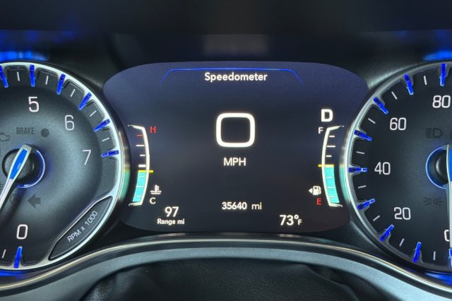 Used 2026 Chrysler Pacifica Limited w/ S Appearance Package FWD image 32