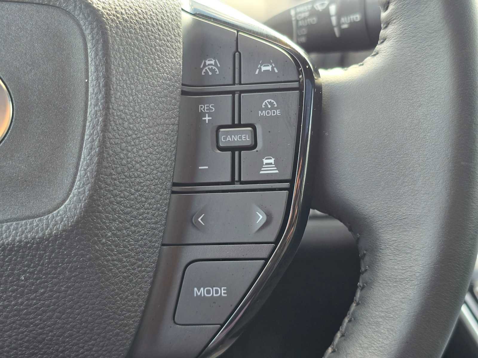 Used 2025 Toyota bZ4X FWD w/ Weather Package image 32